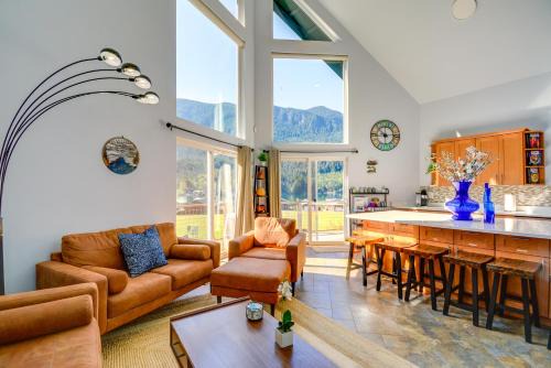 Maple Grove House | Lake-View Getaway 20 Mi to Olympic Natl Park!