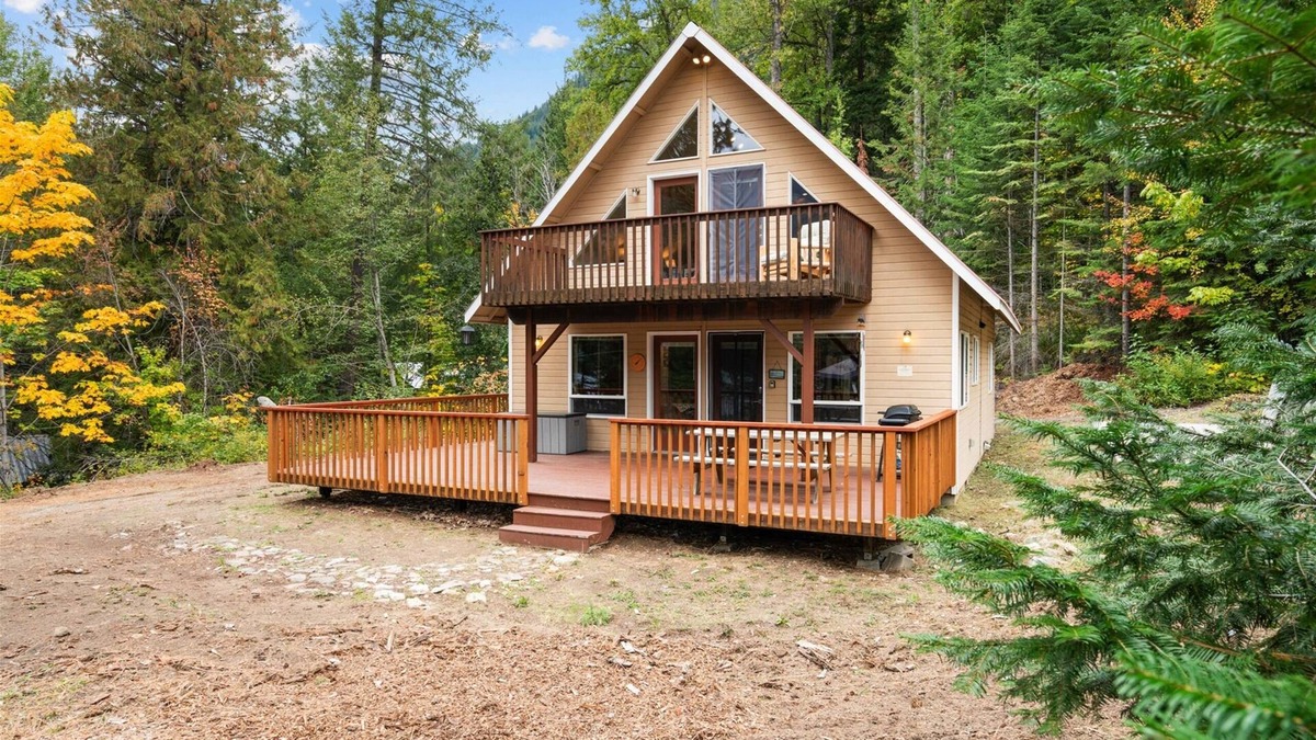 Leavenworth House | Lake View Hideout – A Haven Near the Lake