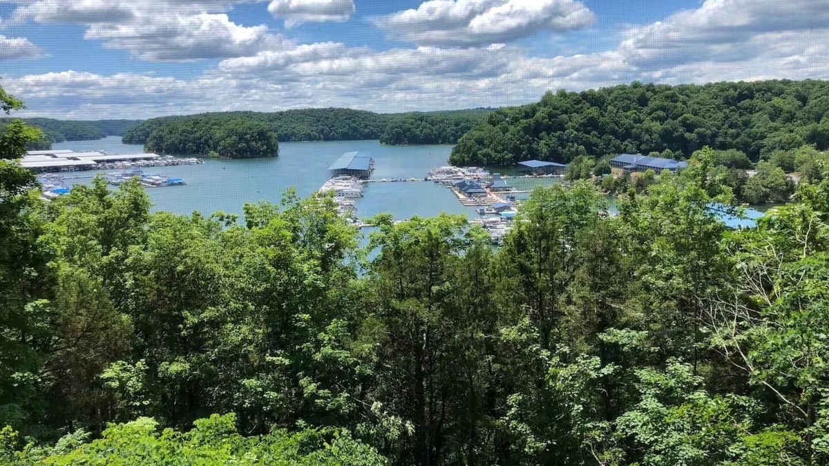 Jamestown House | Lake View Home-Good for Big Group-Jamestown Marina