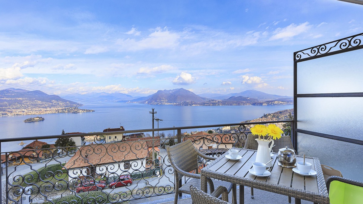 Someraro Apartment | Lake View, Luxury Apartment in Someraro, Stresa - Apartment WEST
