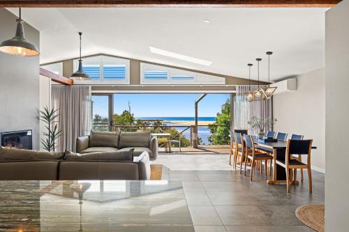 Wallaga Lake House | Lake View Luxury Wallaga Lake - 21 Lakeview Drive