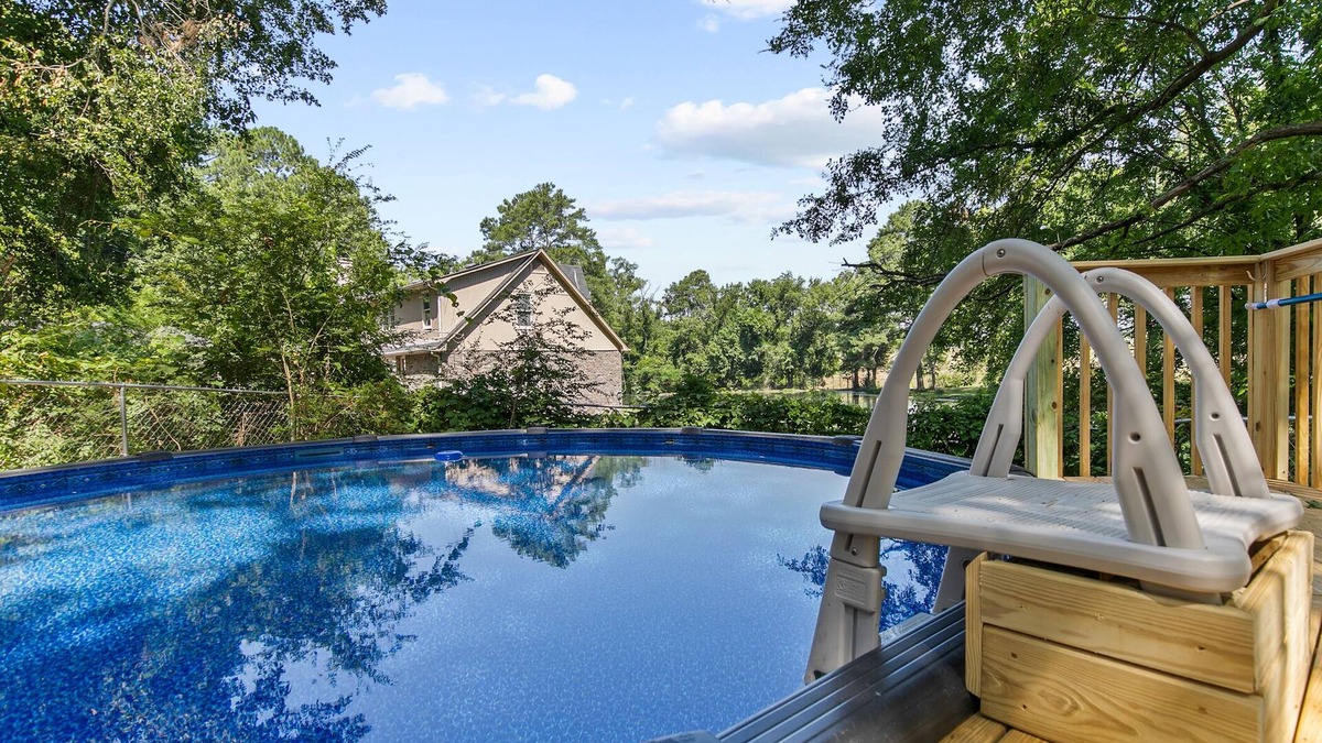 Crestline Heights Hotel | Lake View Newly Renovated