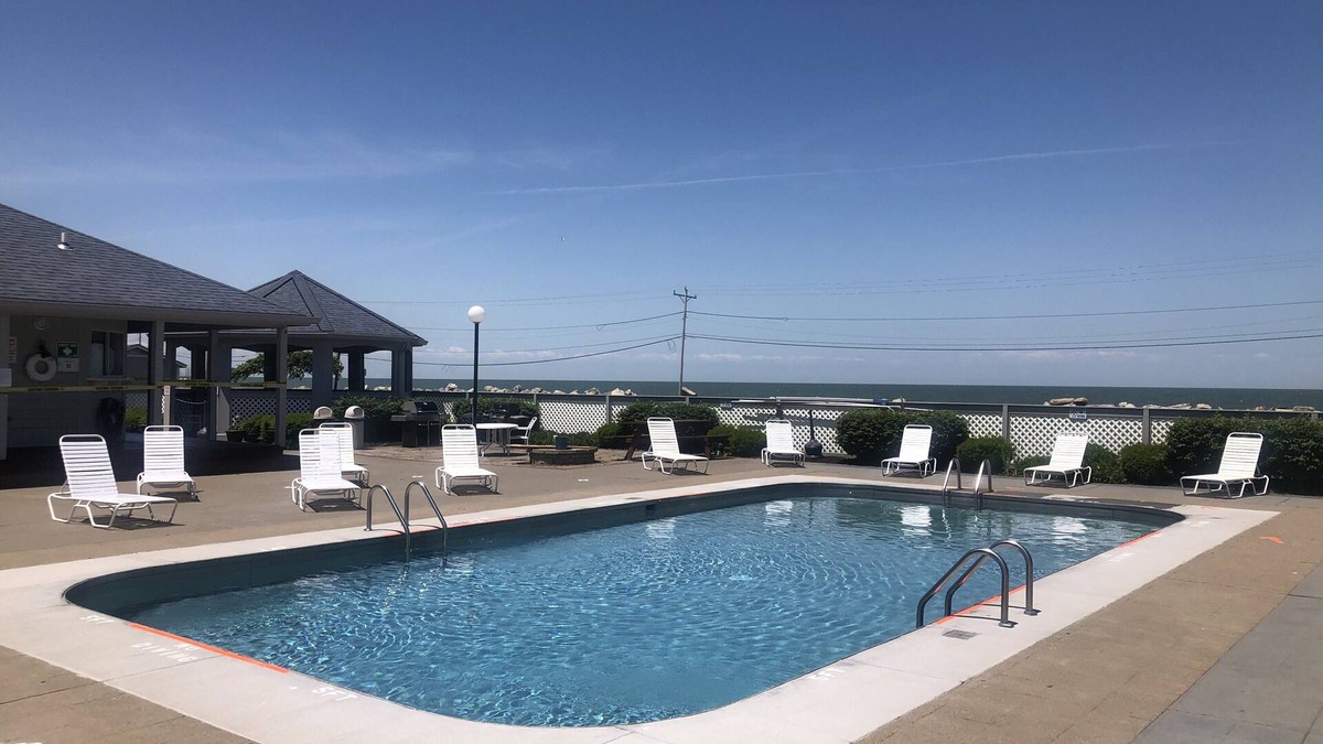 Port Clinton Condo | Lake View Relaxation - great location!