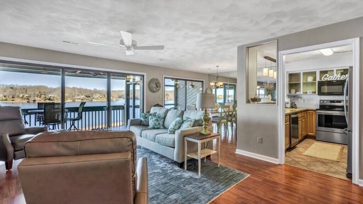 North Shore Condo | Lake View - Smith Mountain Lake