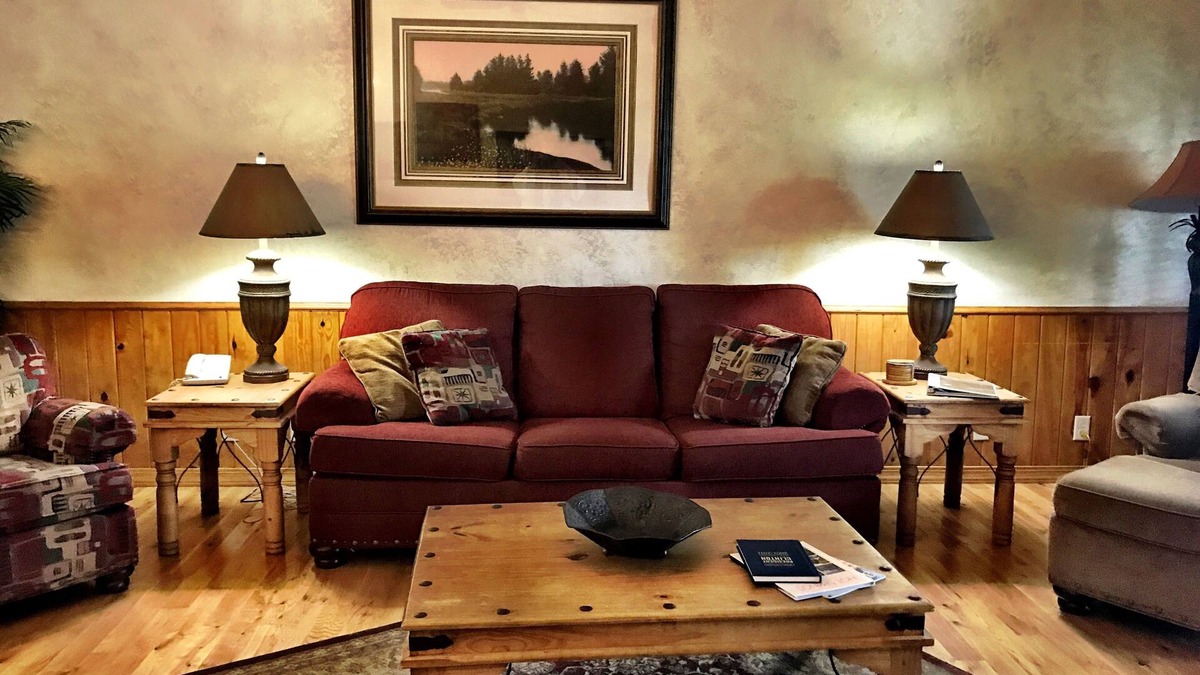 Mount Ida Cottage | Lake view two bedroom, two bath Harbor North luxury cottage with private hot tub overlooking Lake Ouachita. by RedAwning