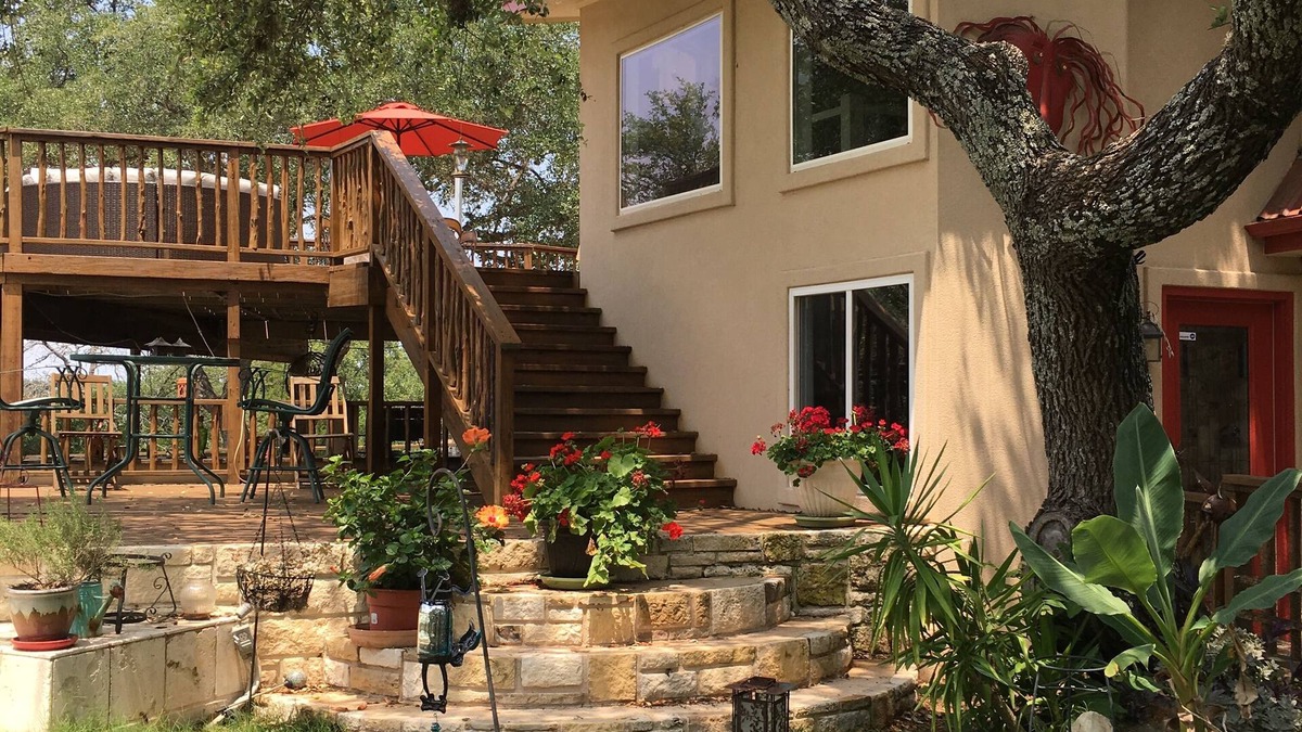 Granite Shoals House | Lake View with Pool | Geologist Dream Home