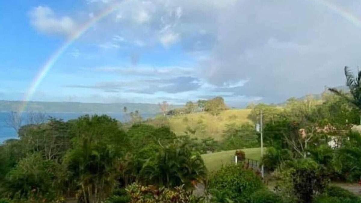 Tronadora Apartment | Lake views, 2nd Fl Apt. Communal Pool & Clubhouse!