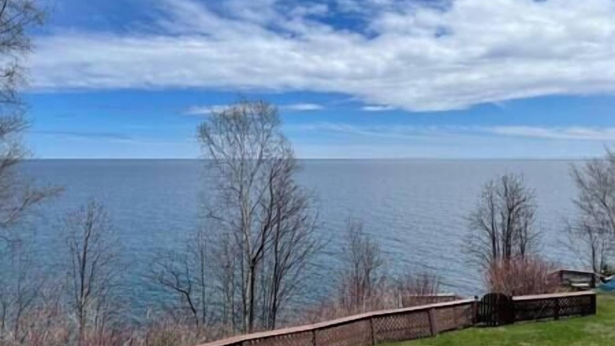 Tofte Apartment | Lake Views + Access I Pool I Sauna I Game Room I Nord Haven
