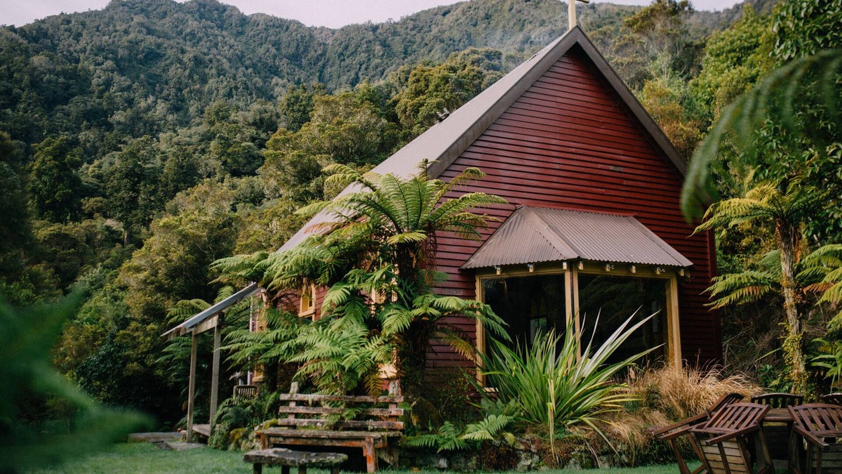 Inchbonnie House | Lake views and bushwalks Real serenity