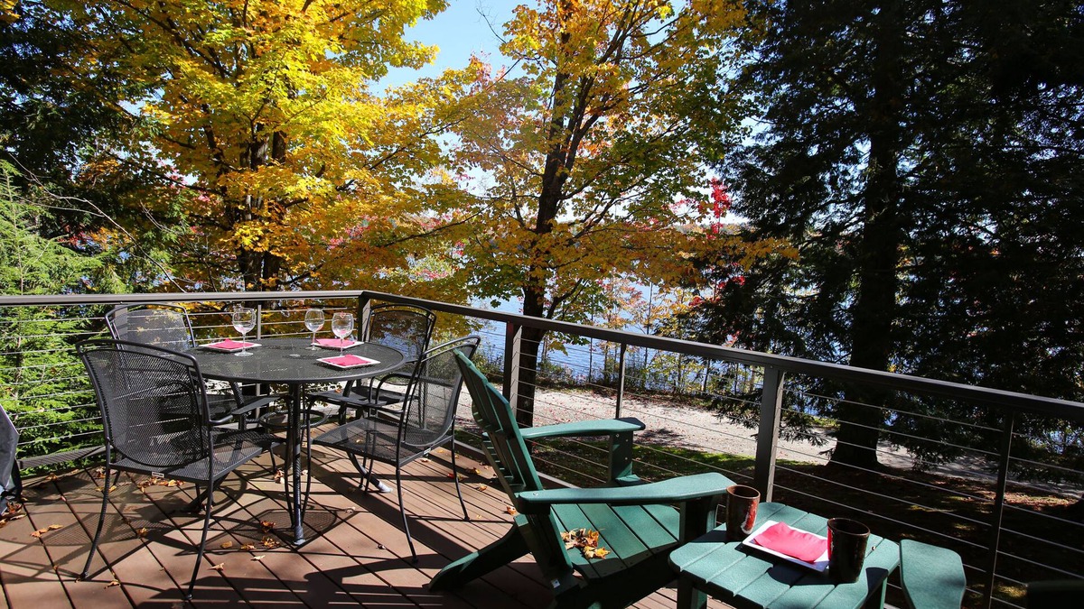 Grantham Condo | Lake Views! Beautifully furnished condo in Eastman NH