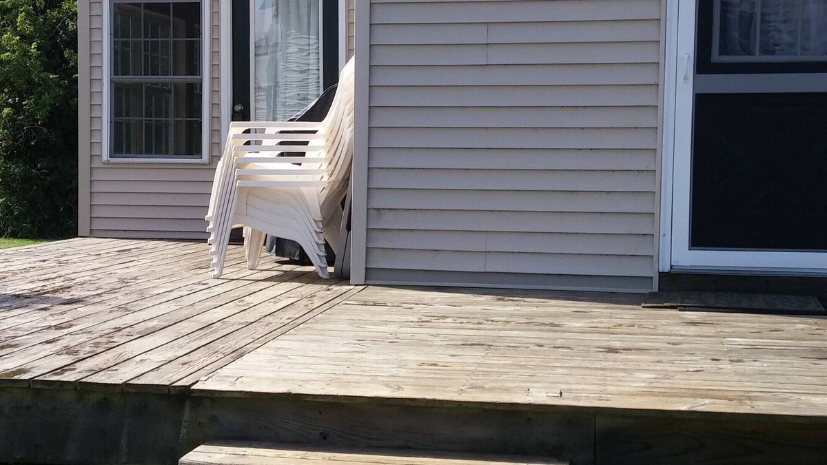 Alburg House | Lake views - birding meadows - swim, deck & dock!