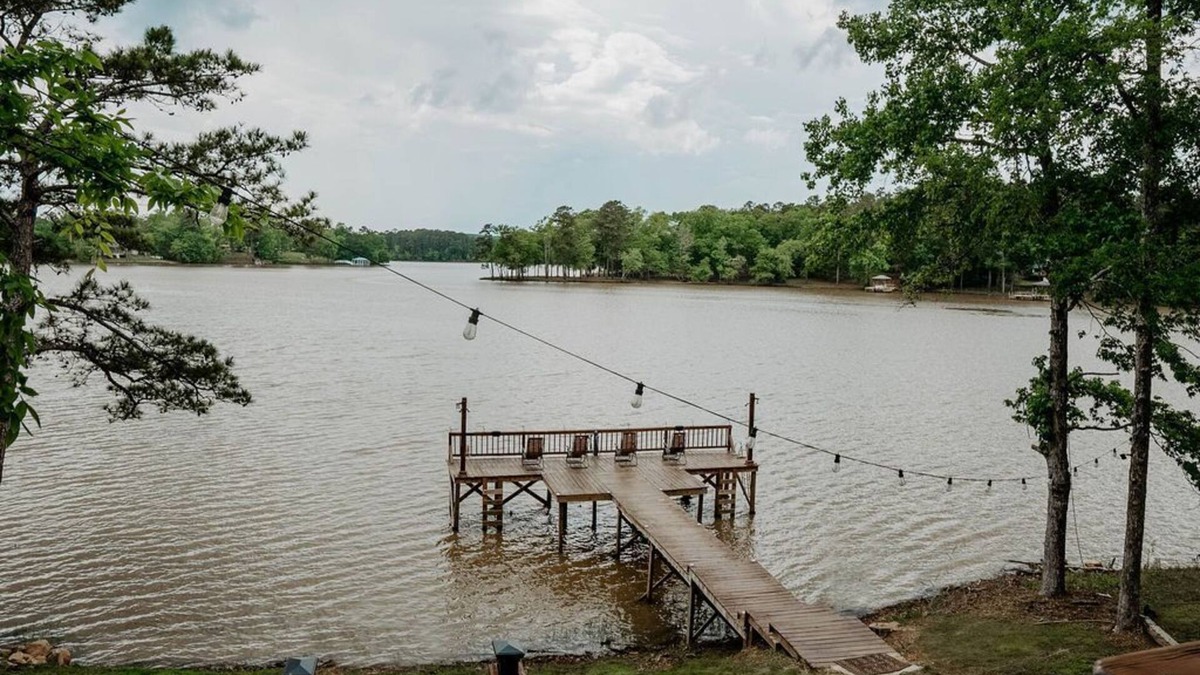 White Oak House | Lake Wateree Home W/Covered Porch, Sunset Views & Dock