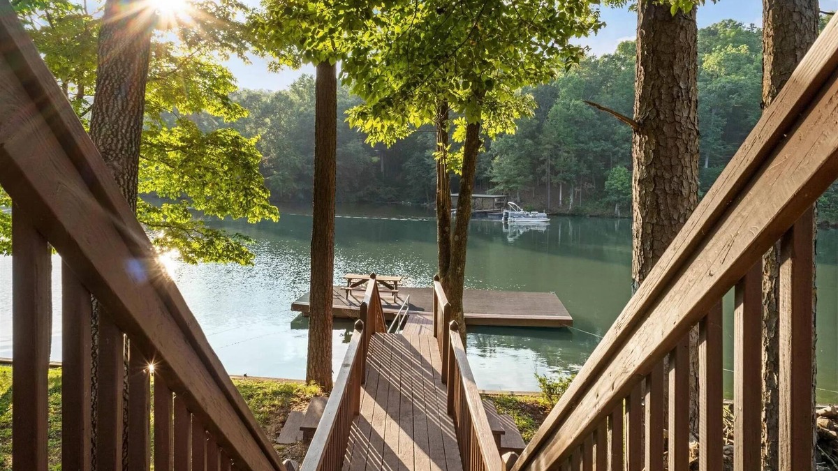 Wedowee House | Lake Wedowee Oasis | Sleeps 12 | On The Lake!
