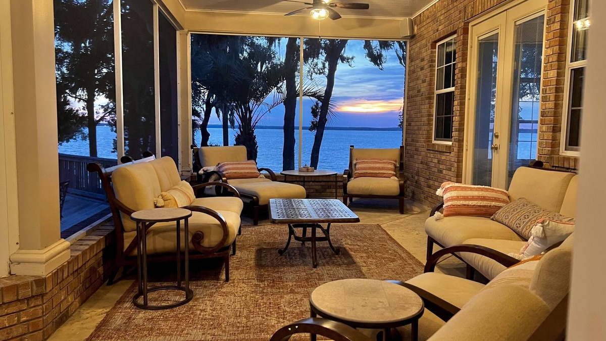 Eastlake Weir House | Lake Weir Luxury