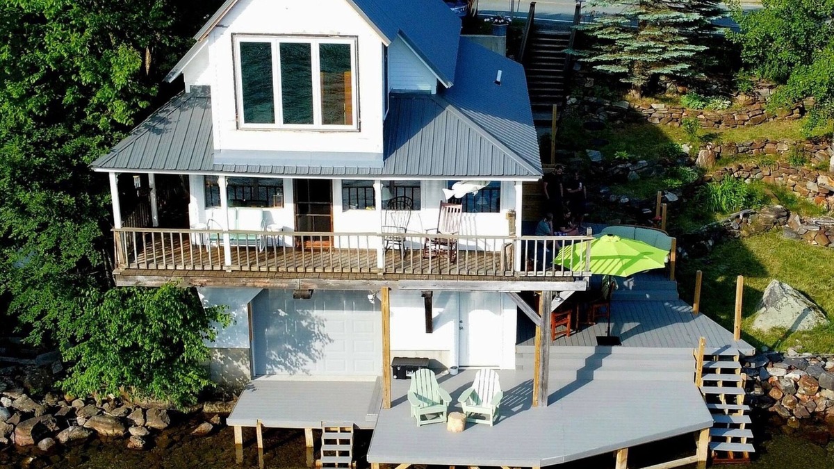 Orleans Cottage | Lake Willoughby Waterfront Cottage