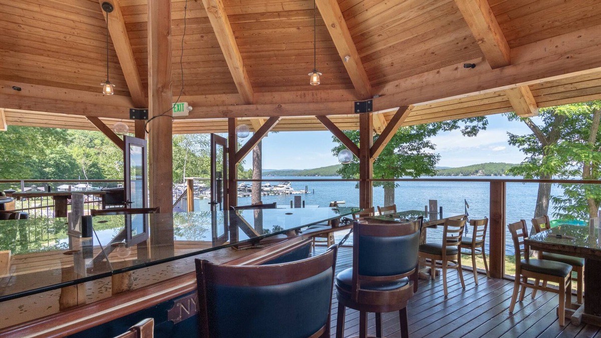 Weirs Beach House | 🏖 Lake Winnipesaukee Vacation at Akwa Marina 🏖 Beach, Pool, Hot Tub, Beach Bar