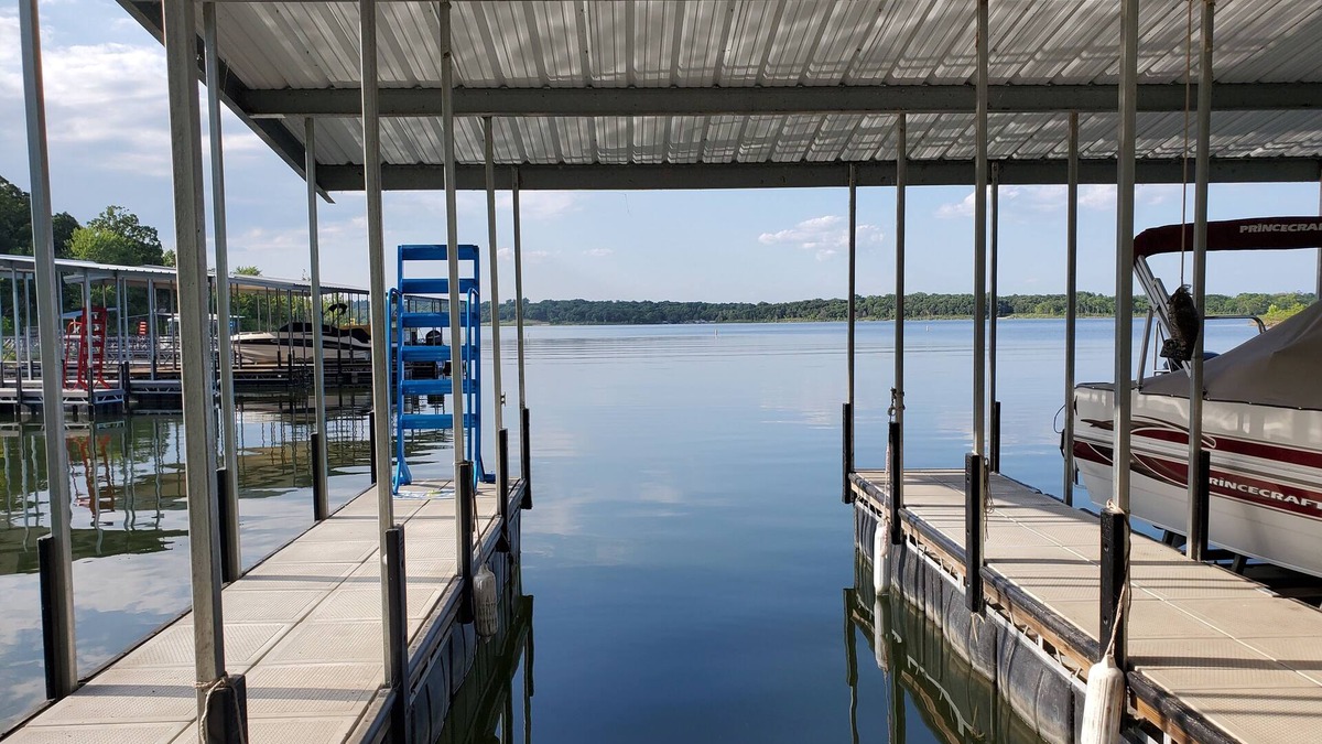 Pittsburg House | Lake Woods Retreat with 28' dock slip located on Pomme de Terre Lake!