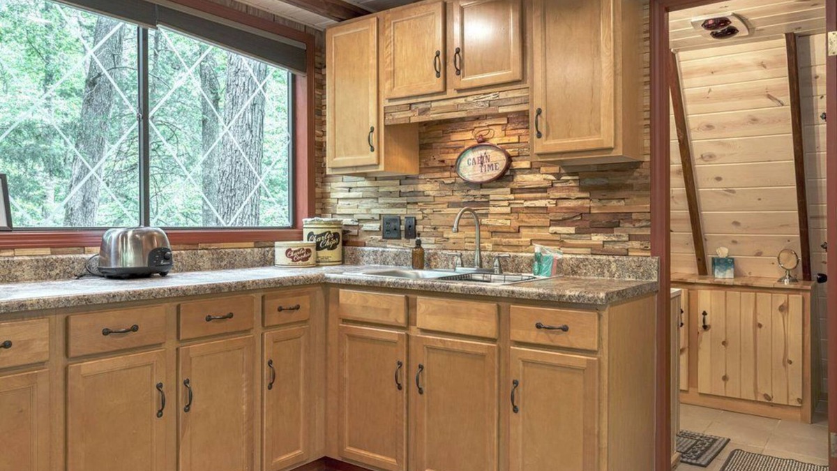 Wright City Cabin | Lake Wunderbar Wilderness Cabin