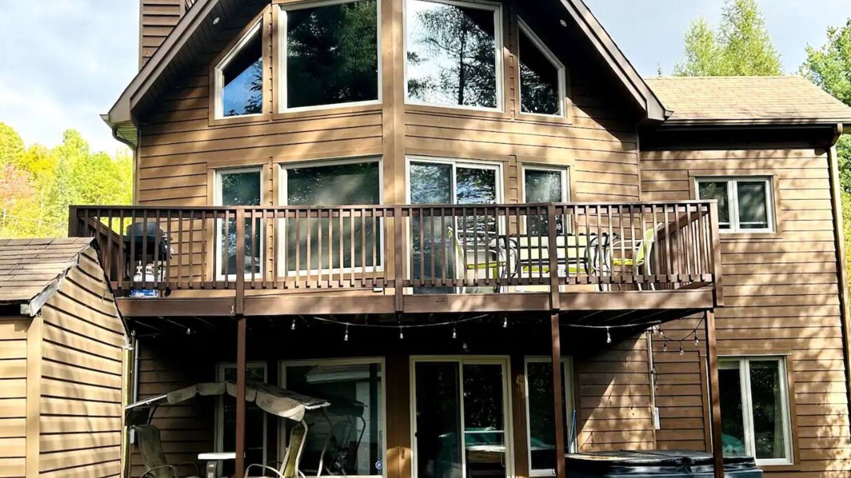 Saint-Alphonse-Rodriguez Ski Chalet | Lakefront-King Bed-A/C-Fireplace-Kayak-BBQ