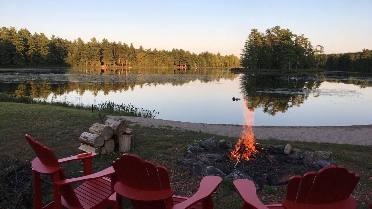 Bala Cottage | Lakefront Cottage with Sauna and Steam Room near Bala - 4 Season
