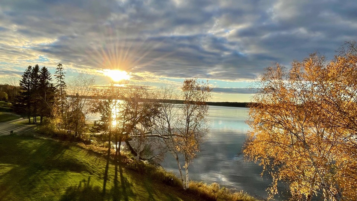 Birchwood Condo | Lakefront 1BR Condo on Golf Course with Indoor Pool/Hot Tub - Tagalong Resort