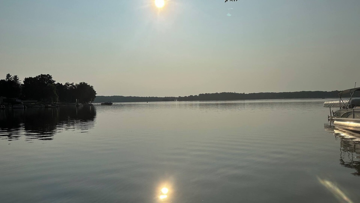 Paris Cottage | Lakefront 2 Bedroom Cottage Getaway on Chippewa Lake, Michigan