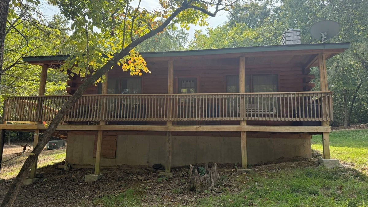 Shell Knob Cabin | Lakefront 2BR Cabin - Pool-Hot Tub-Dock/Steps to Table Rock Lake + Branson Fun