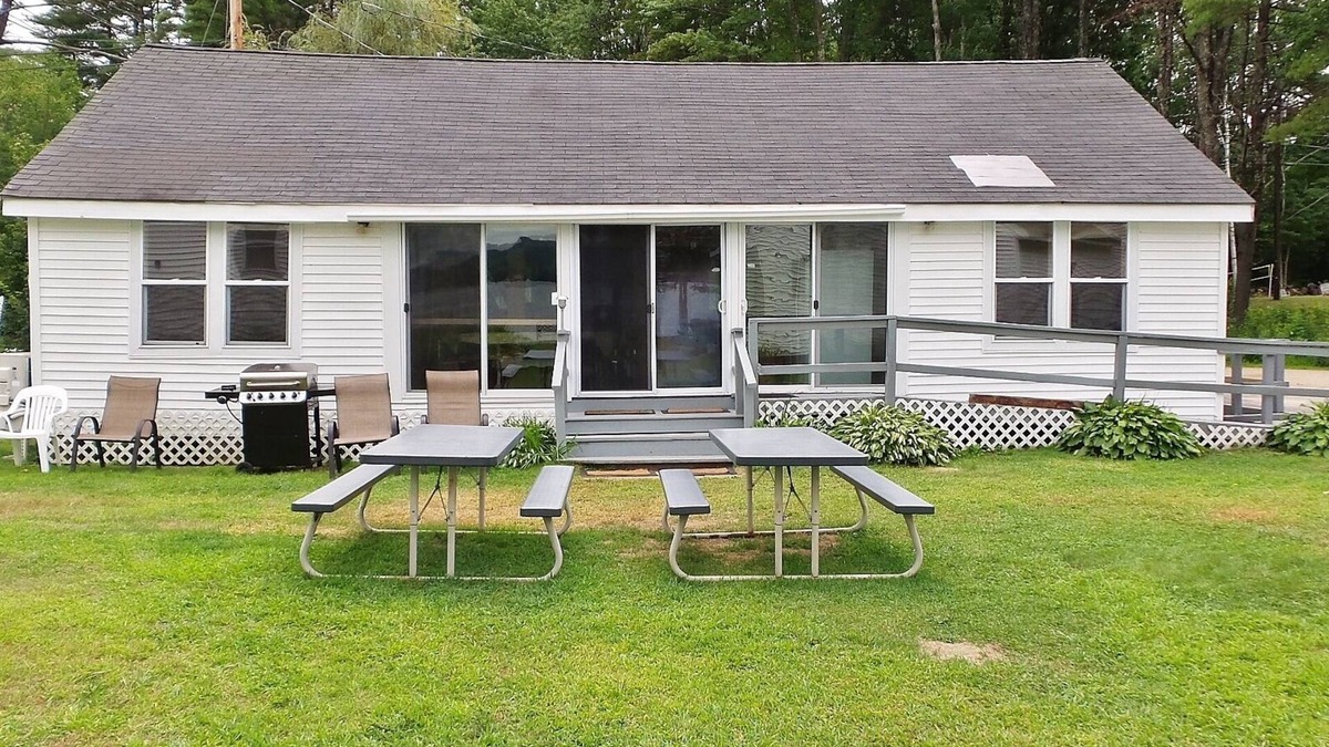 Meredith Cottage | LAKEFRONT 3 BDRM, 2 LOFTS, BEACH, DOCK, close to town