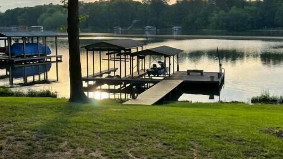 Wise House | Lakefront 3 Bed/2 Bath/Kayaks/EV