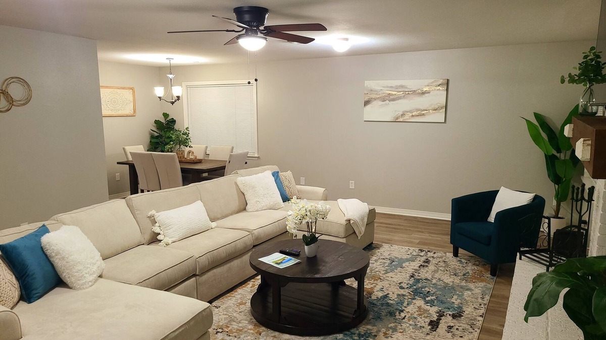 Natchitoches House | Lakefront 3bd Family Home - Up to 8 guests