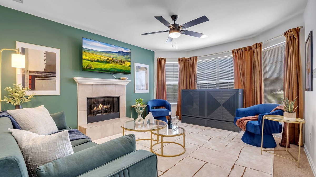 Tallahassee House | Lakefront 3BD - Ping Pong, Movie Nights - Near FSU