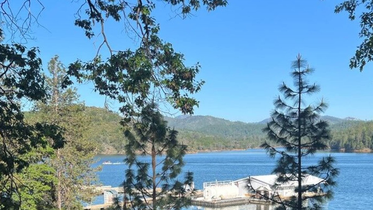 Lakehead House | Lakefront, 50 Guests, Paradise Estates, Reunions - , Weddings, Work Retreats