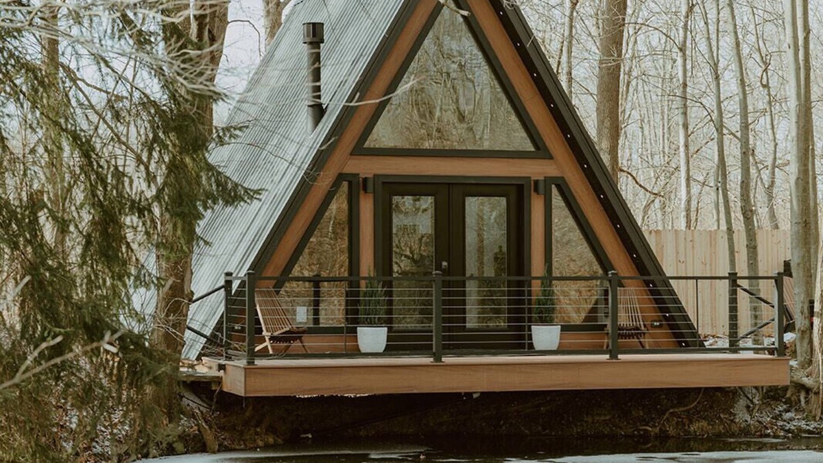 Navarre Cabin | Lakefront A-Frame Cabin - Fireplace, Kayaks, Soaking Tub, Romantic Retreat