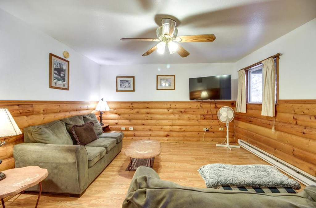 Puposky House | Lakefront Bemidji Getaway with Community Beach!