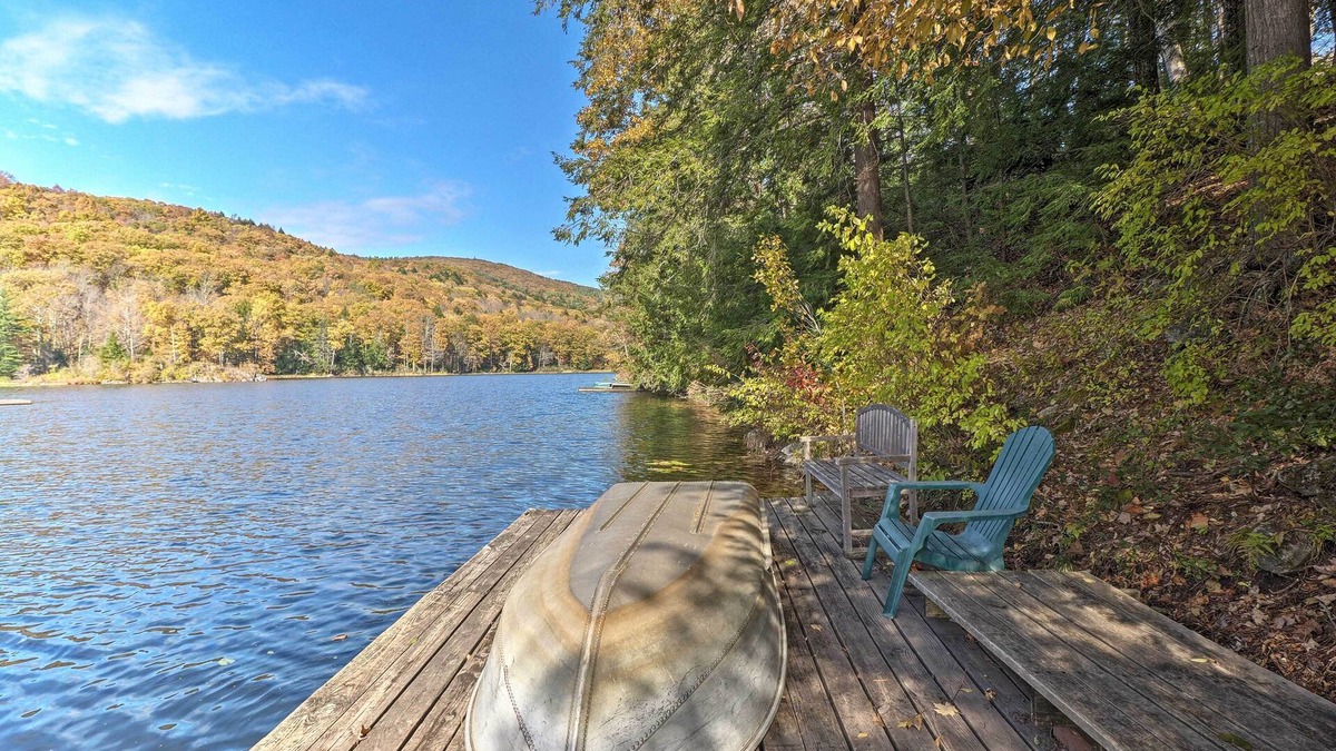 Glendale House | Lakefront Berkshires Retreat w/Deck, Dock & Boat!