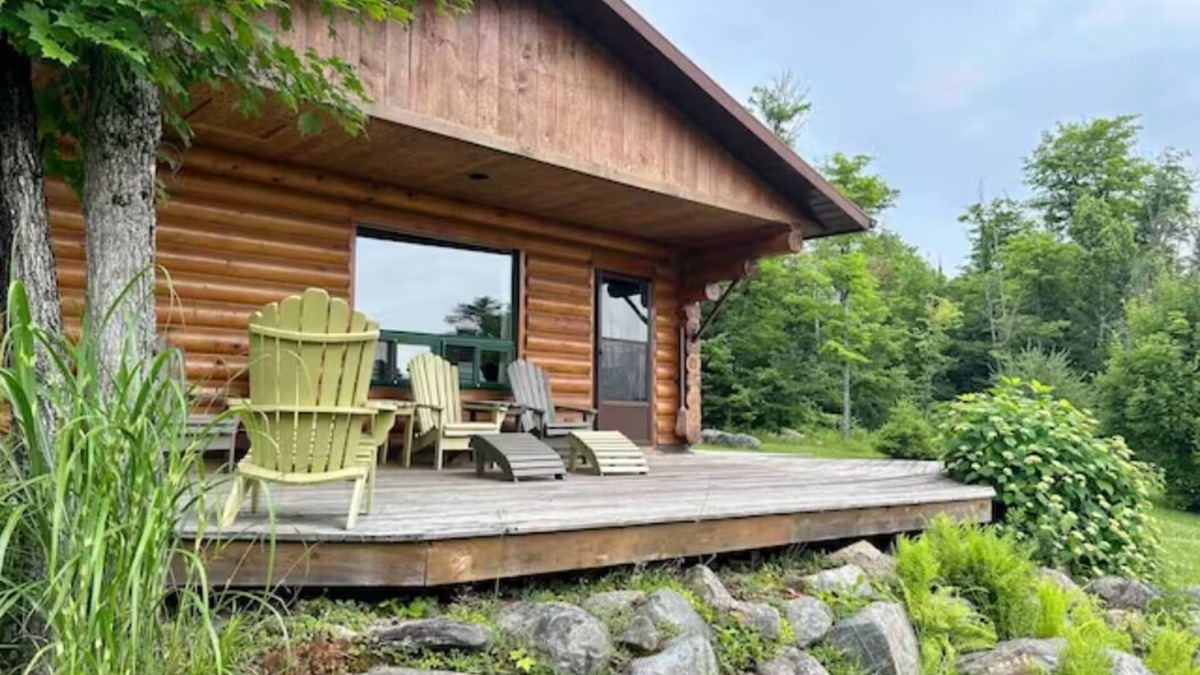 Unorganized Centre Parry Sound Cabin | Lakefront Cabin #1 - 4 Season - Sleeps 7