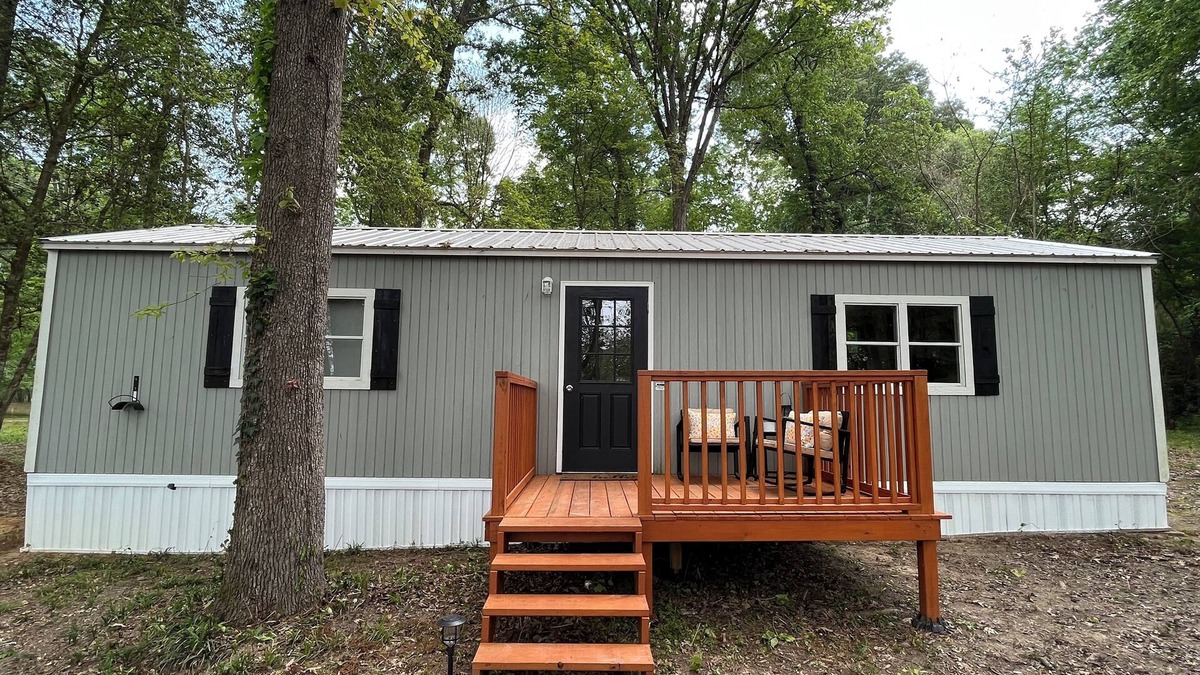 Etoile Cabin | Lakefront Cabin featuring Relaxation & Serenity