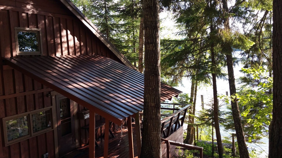 Coolin Cabin | Lakefront Cabin in Cavanaugh Bay of Beautiful Priest Lake