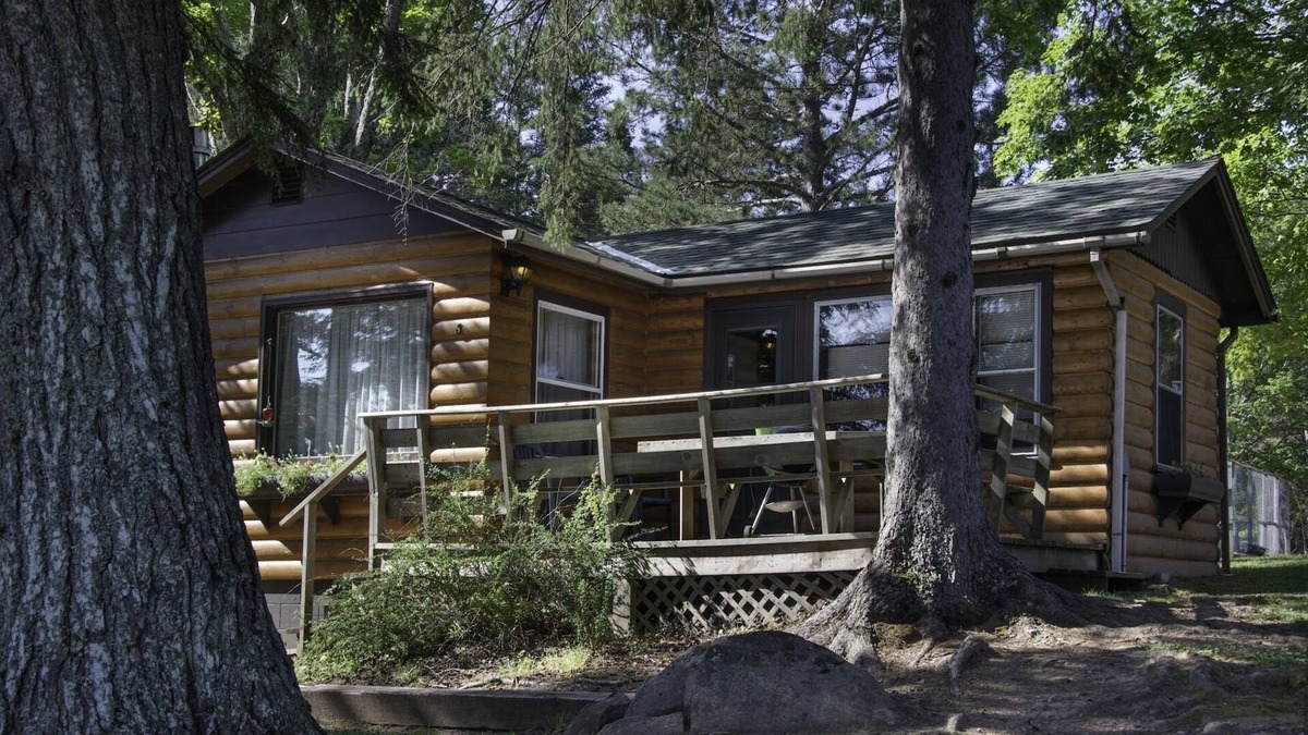 Watersmeet Cabin | Lakefront Cabin on Cisco Chain of Lakes