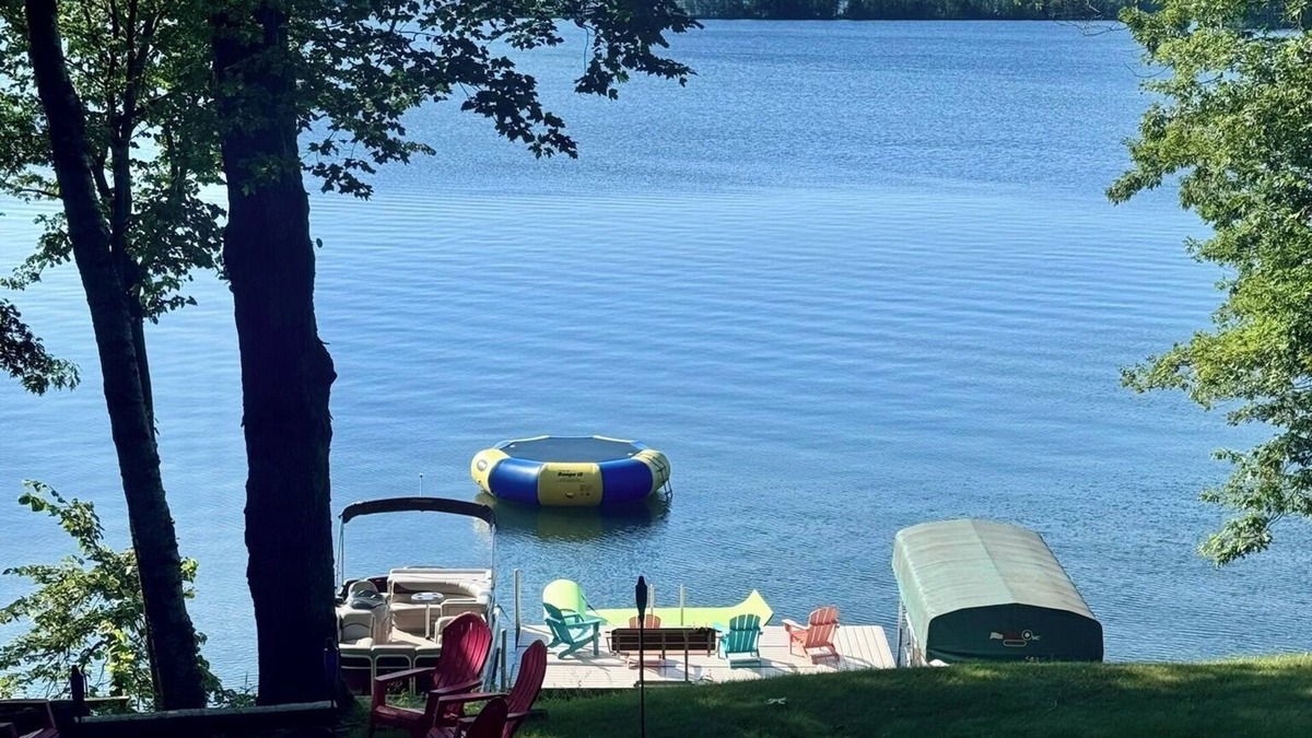 Sarona Cabin | Lakefront Cabin on Long Lake – 3BR w/Dock, Kayaks, Games & VIEWS!