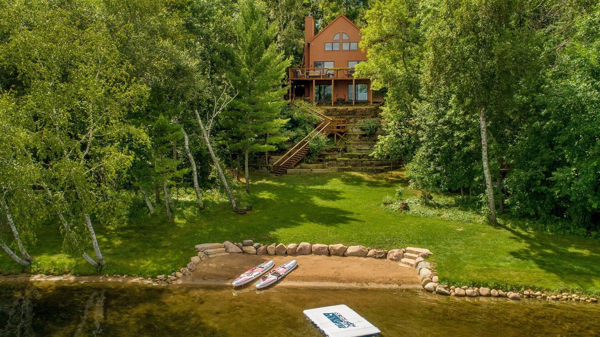 Pequot Lakes Cabin | Lakefront Cabin Retreat, Lg Beach, 200' Shoreline, Sleeps 10, Pontoon Available