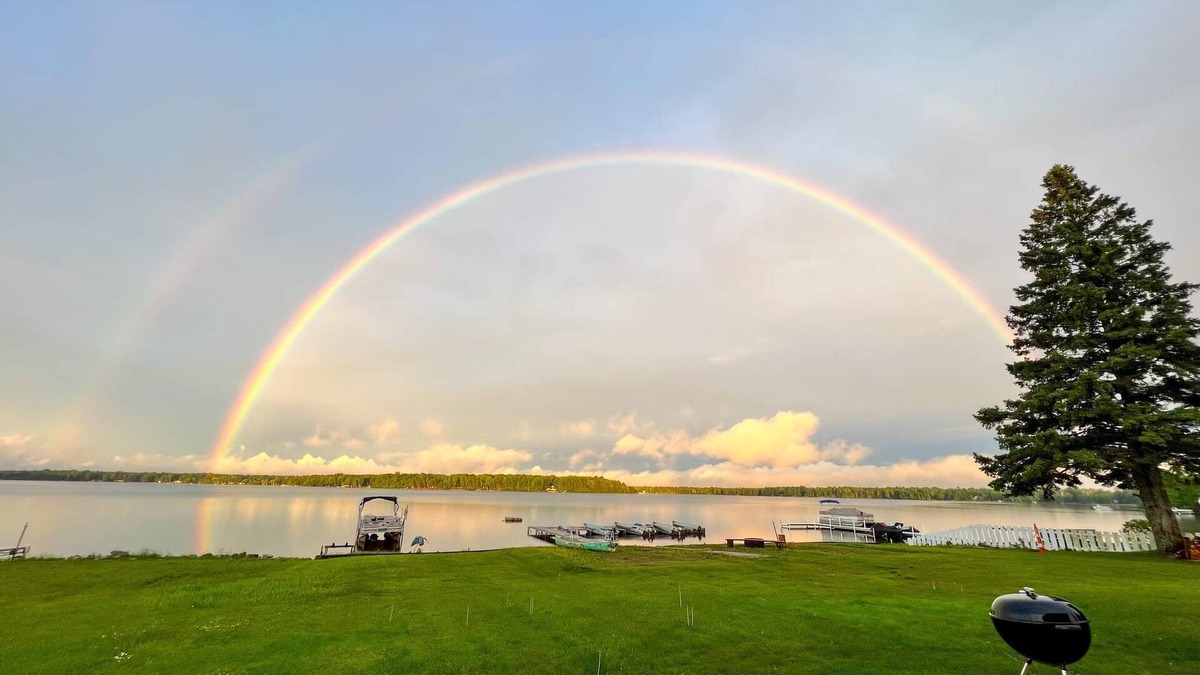Trout Lake Cabin | Lakefront Cabin Rental Resort-Fish, Sightseeing, & Ride Trails