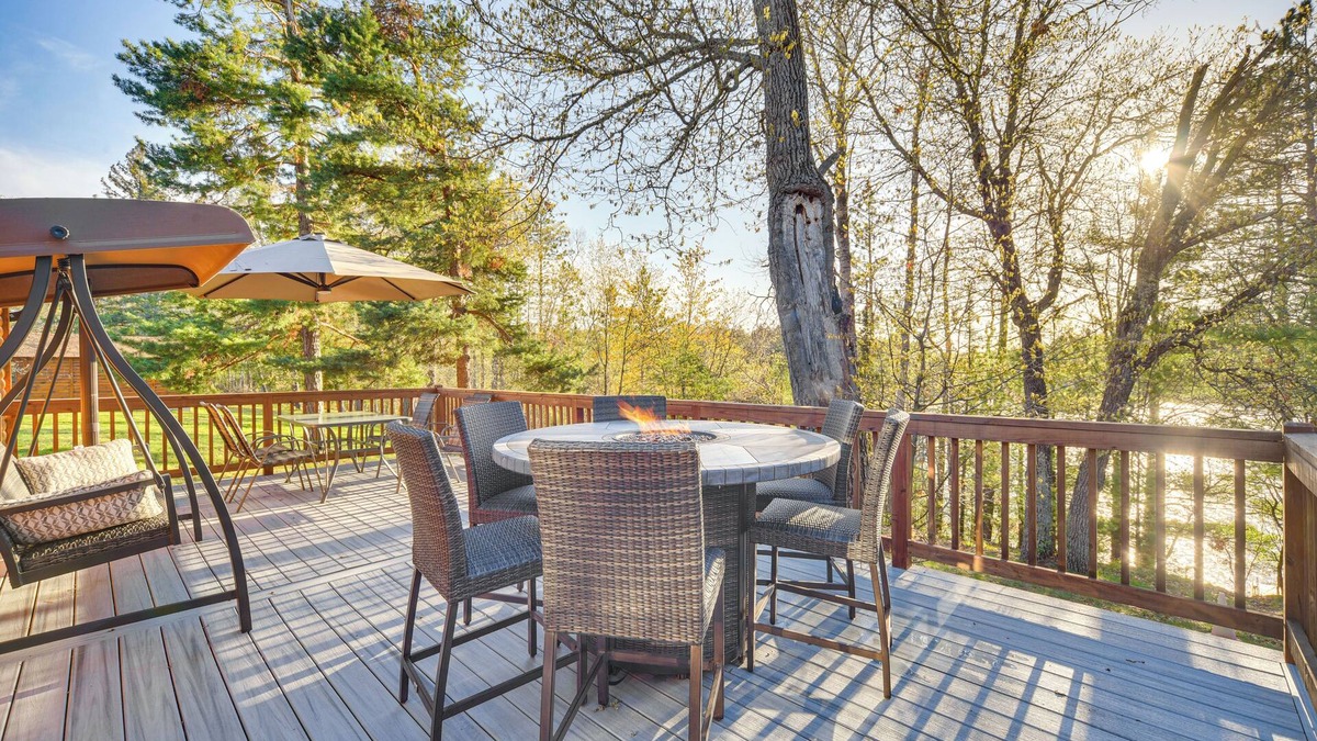 Markville Cabin | Lakefront Cabin w/Dock, Fire Pits in Danbury!