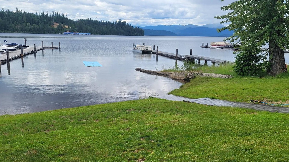 Coolin Cabin | Lakefront Cabin with Boat Slip on beautiful Priest Lake!