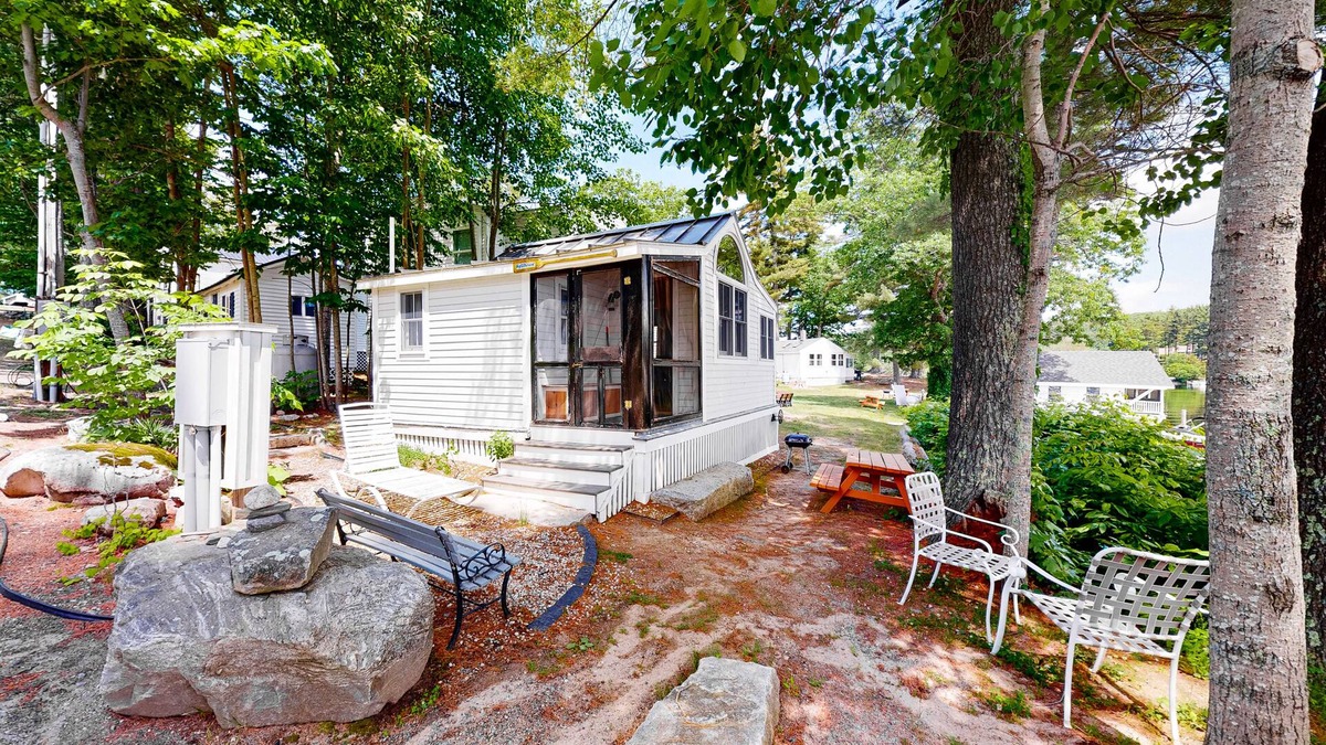 Windham Cottage | Lakefront cabin with shared firepit & access to Sebago Lake