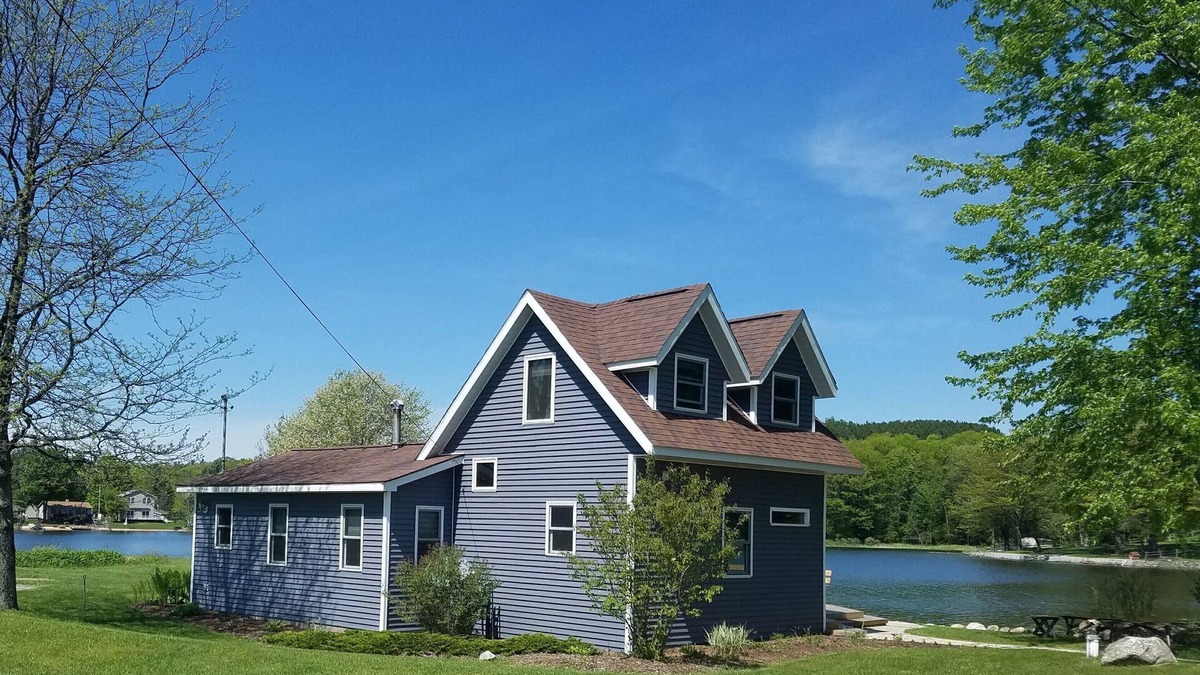 Cadillac Cottage | Lakefront Cadillac Cottage on Private Lake - 2BA, Sleep 6-8