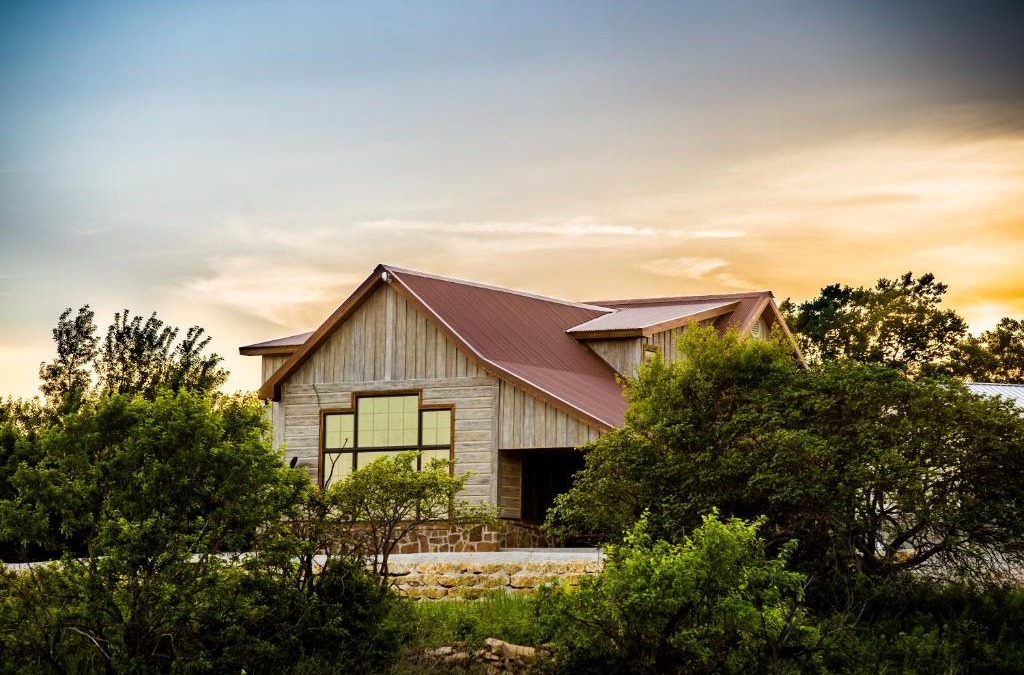 Cedar Vale House | Lakefront Cedar Vale Lodge with Private Boat Dock!