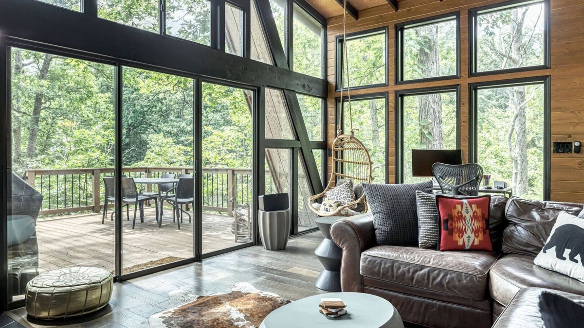 Innsbrook Ski Chalet | Lakefront Chalet w/Fire Pit by StayLage