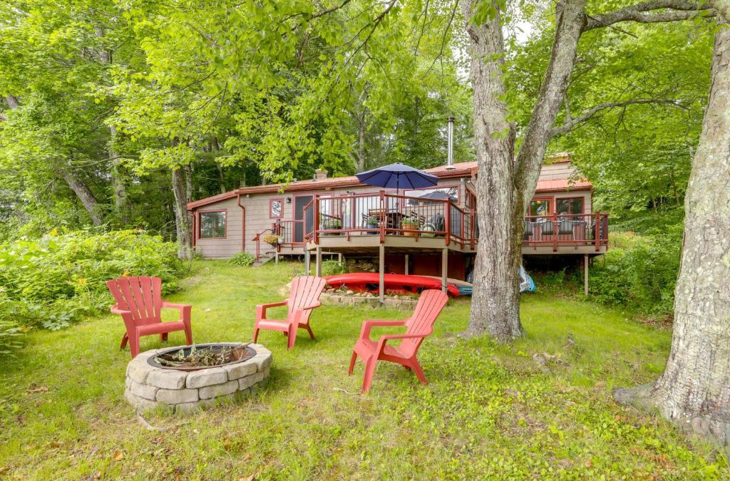 Mansfield Depot House | Lakefront Connecticut Retreat Near UConn