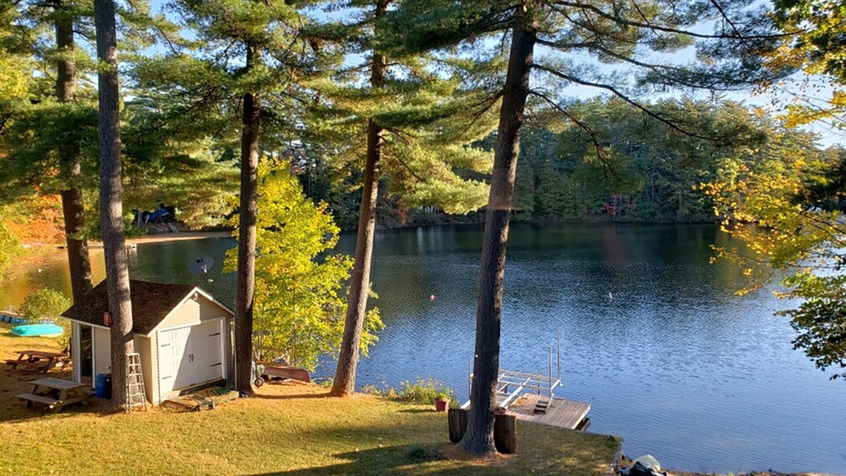 Windham House | Lakefront Cottage on Little Sebago - 100 ft of frontage, endless laidback fun!